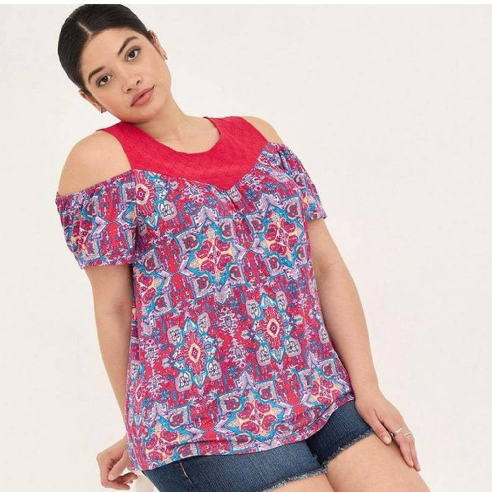 New Torrid 1 (1X, 14/16) Super Soft Eyelet Yoke Pink Cold Shoulder Blouse Top